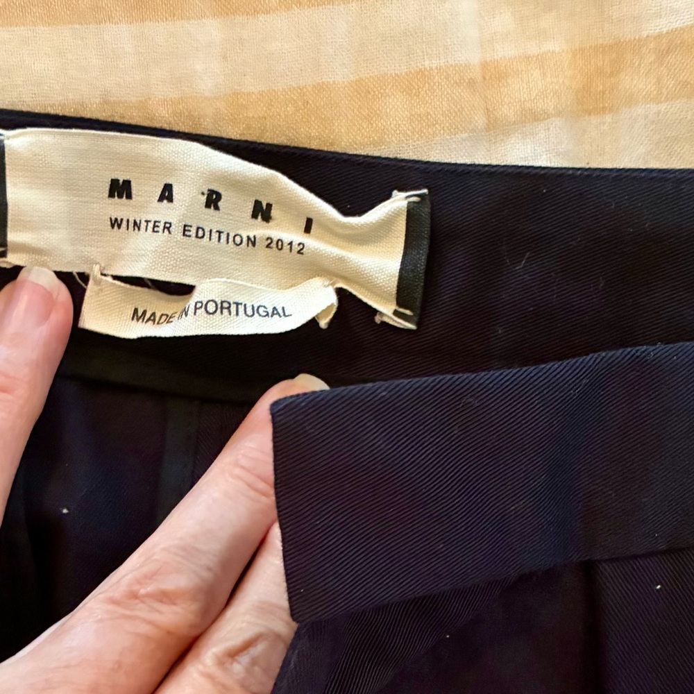 MARNI.   Amazing navy Ankle Pants. 38/10 EUC